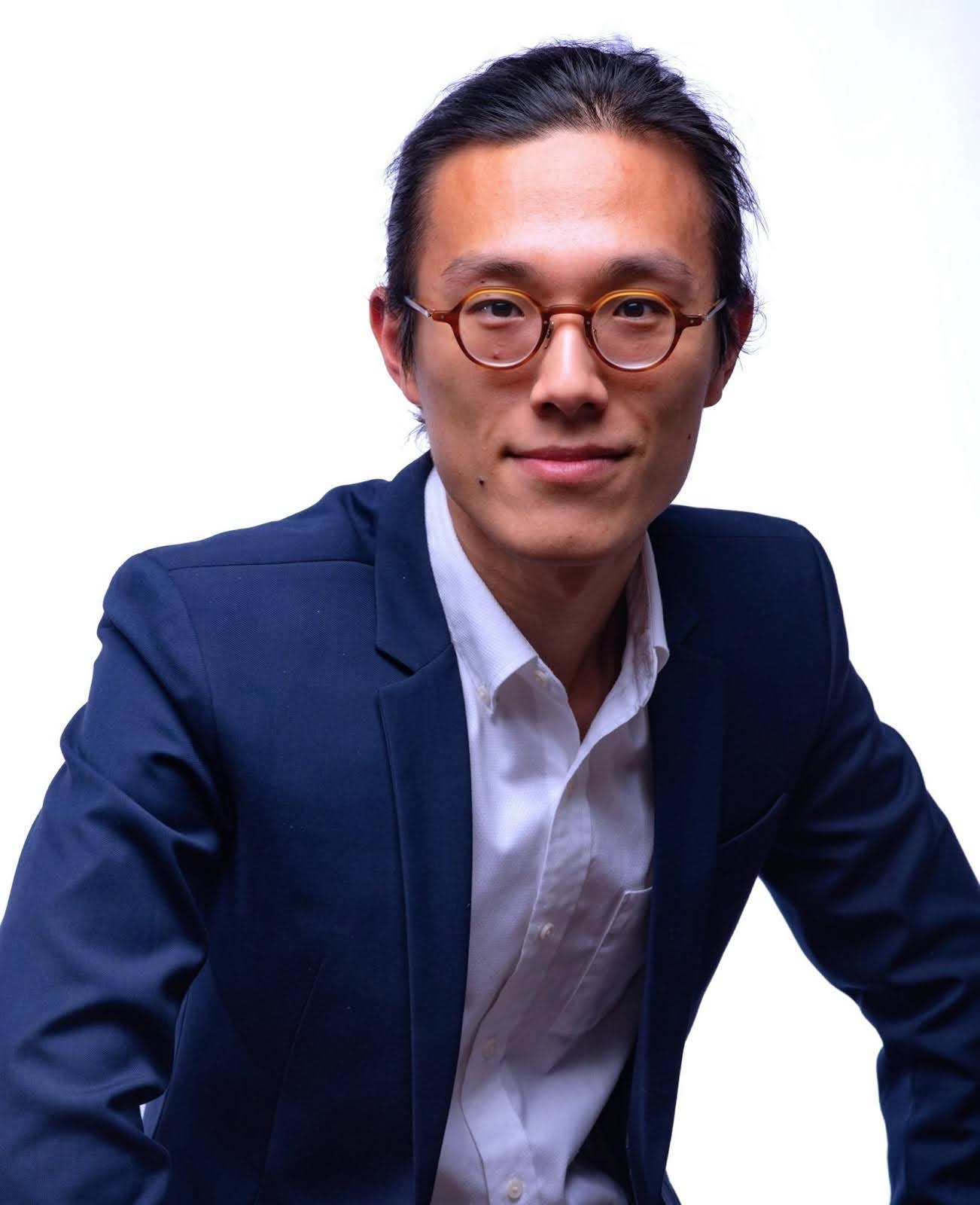 Portrait of Kai, violin teacher at Corda Violin Studio